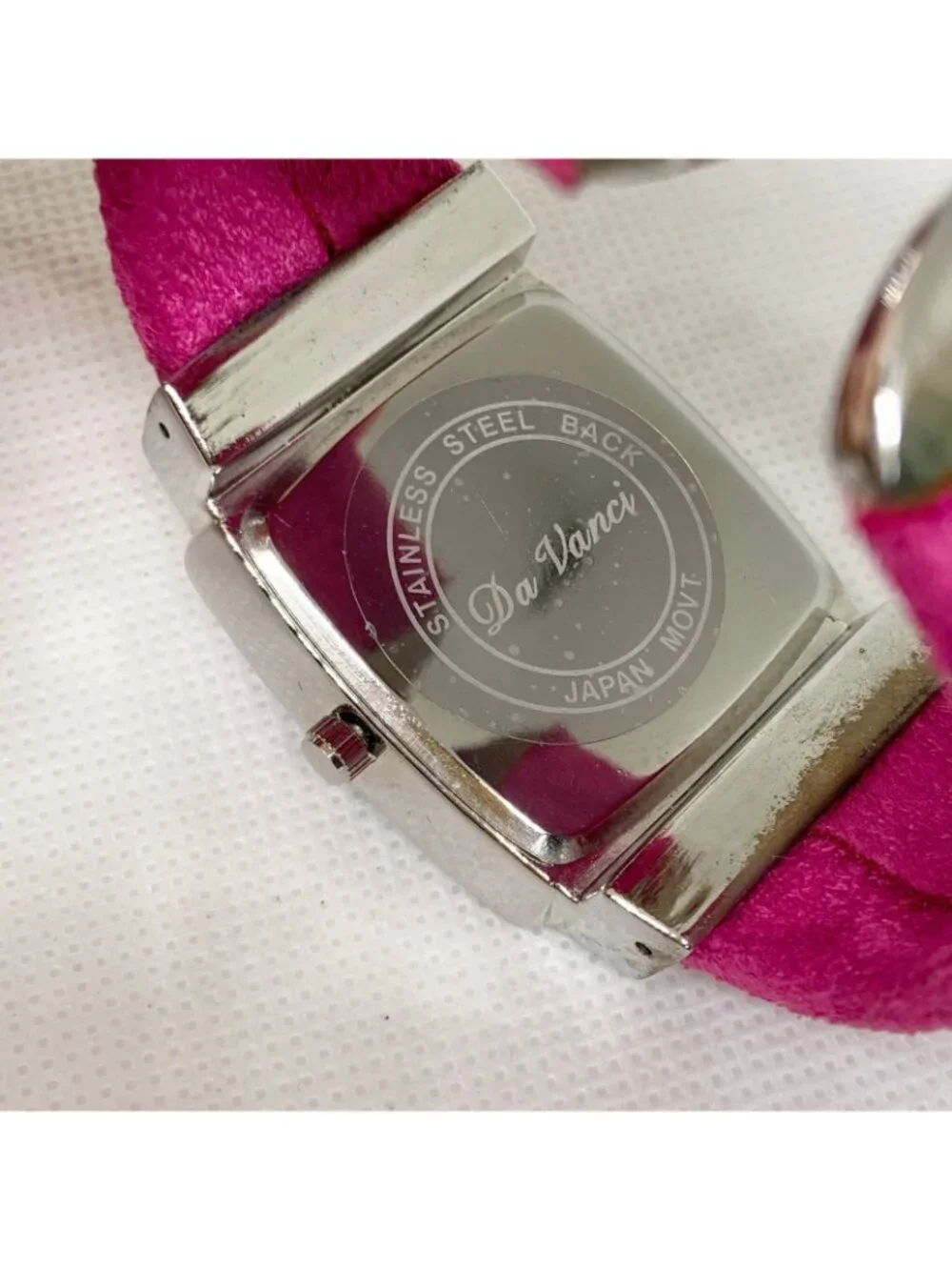 Da vanci Quartz Women's Watch Pink Face Silver tone cuff Band 35mm 6.5” running